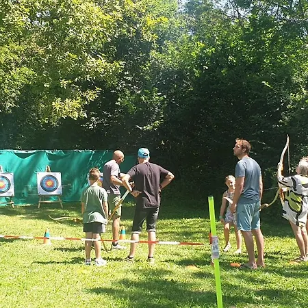 Domaine De L'epinette Campsite Chatillon (Jura)