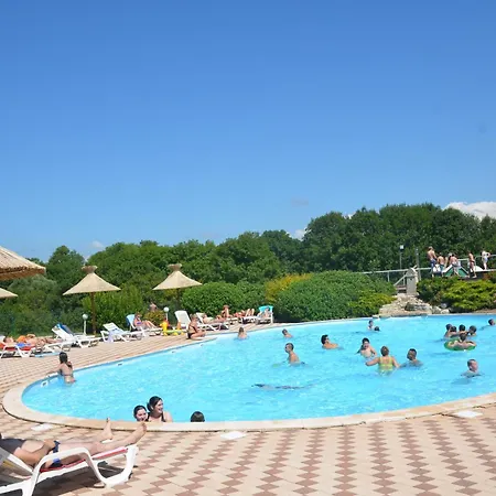 Domaine De L'epinette Campsite Chatillon (Jura)